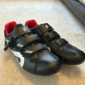 Men’s Peloton cycling shoes